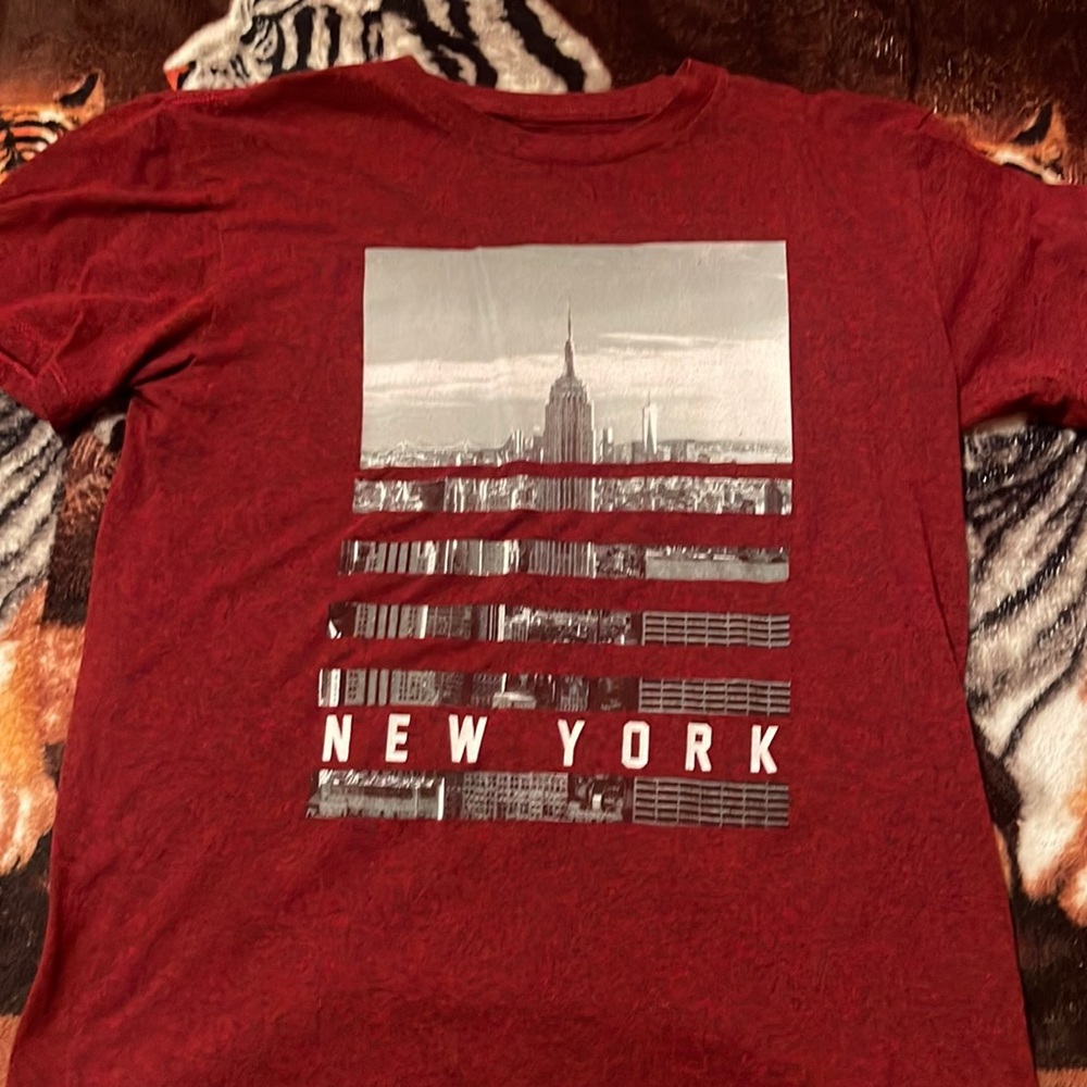 Red New York skyline shirt